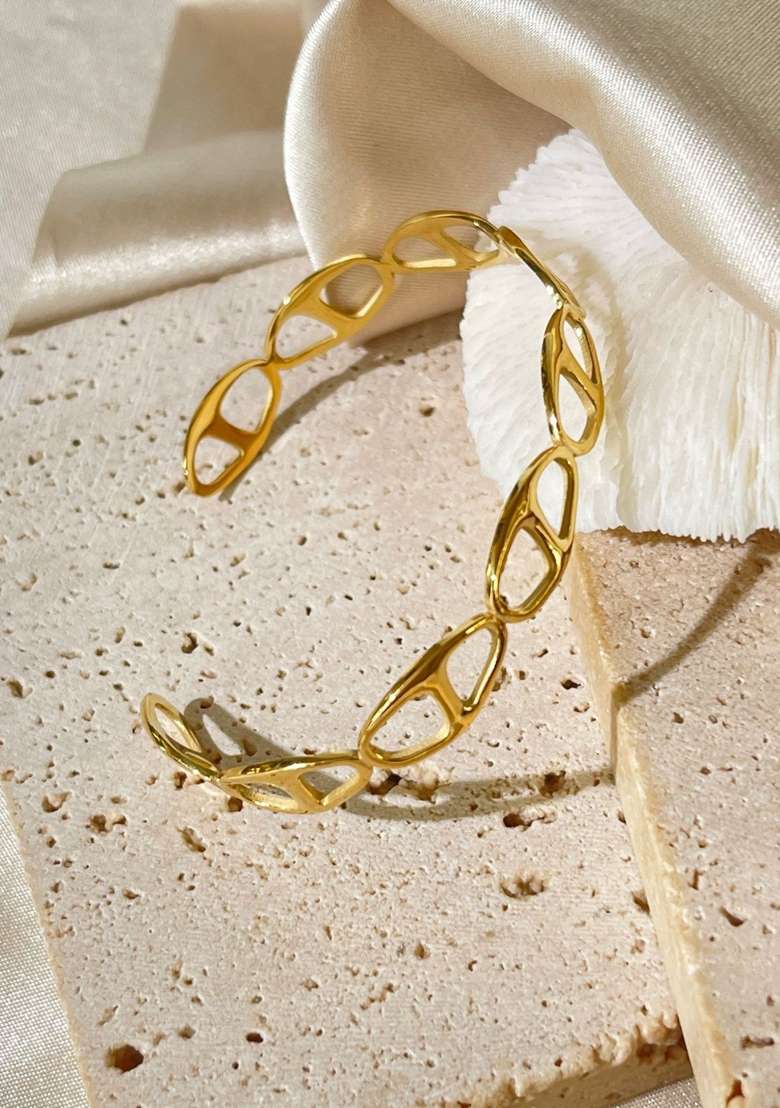 Gold Plated Waterproof Antitarnish Pignose Cuff Bracelet - Indya