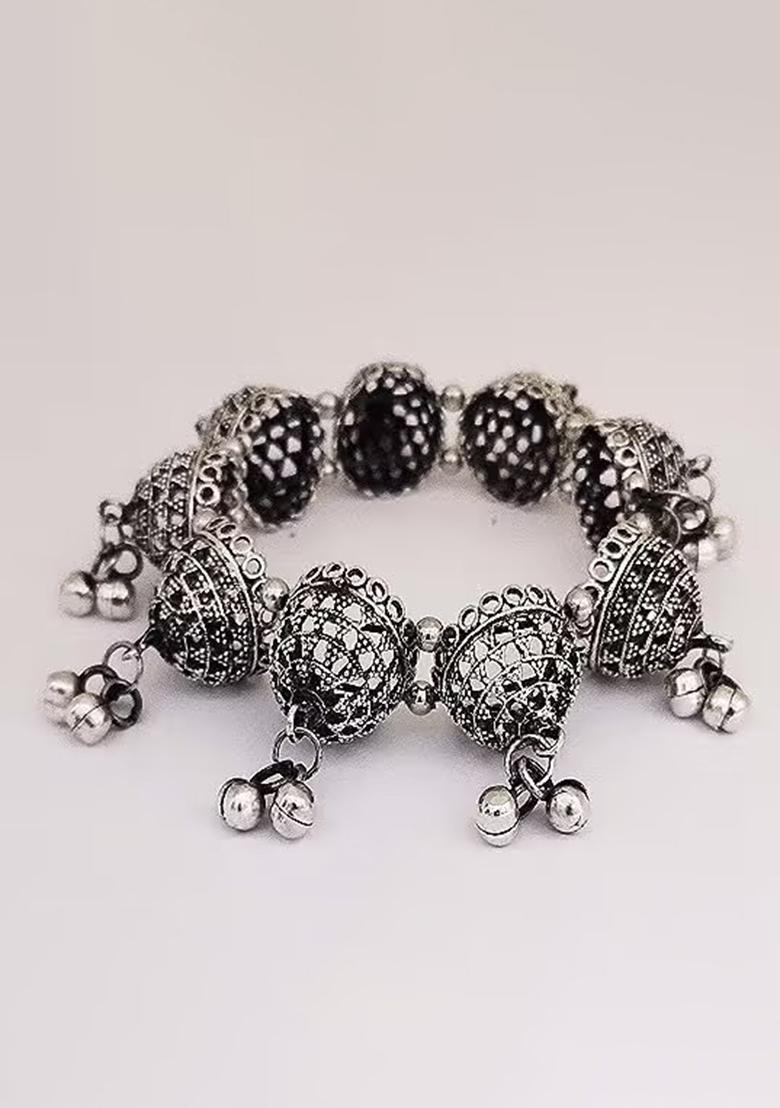 Silver 8 Cap Design Bracelet Pack Of 1 For Women
