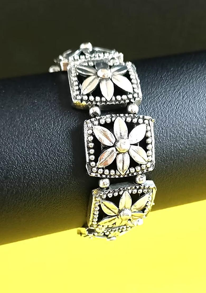 Silver Floral Motif Designer Bracelet For Women