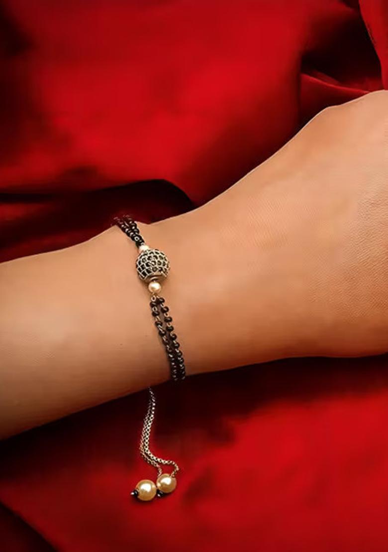 Black Mangalsutra Style Beaded Bracelet Pack Of 1 For Women