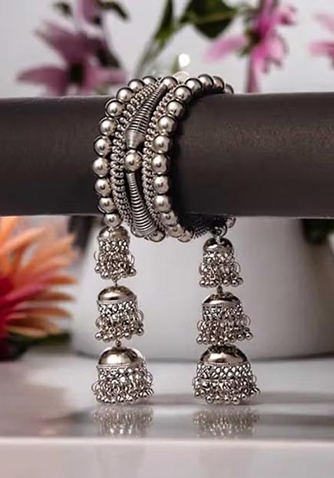 Silver Traditional Bracelet With Matching Mathapatti For Women