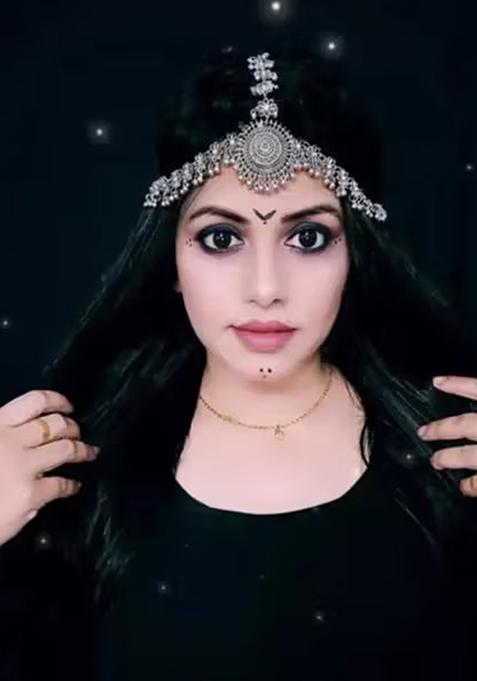 Silver Traditional Bracelet With Matching Mathapatti For Women