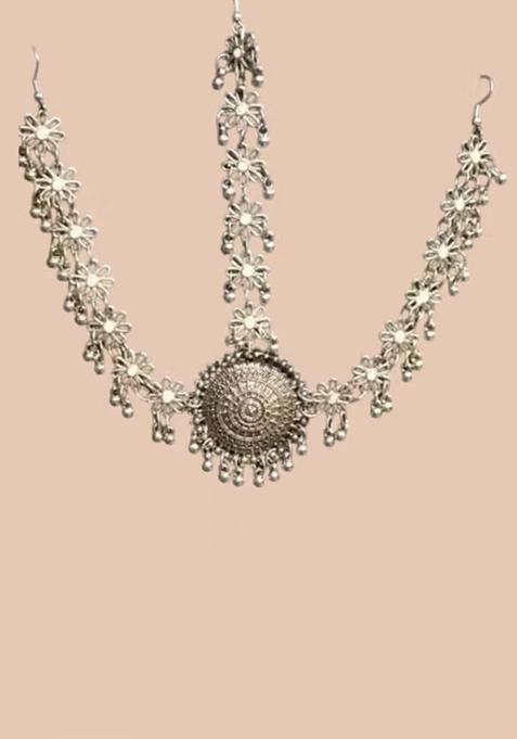 Silver Traditional Bracelet With Matching Mathapatti For Women