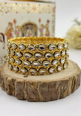 Golden Pearl Set Metal And Plastic Wedding Chuda Bangle Set