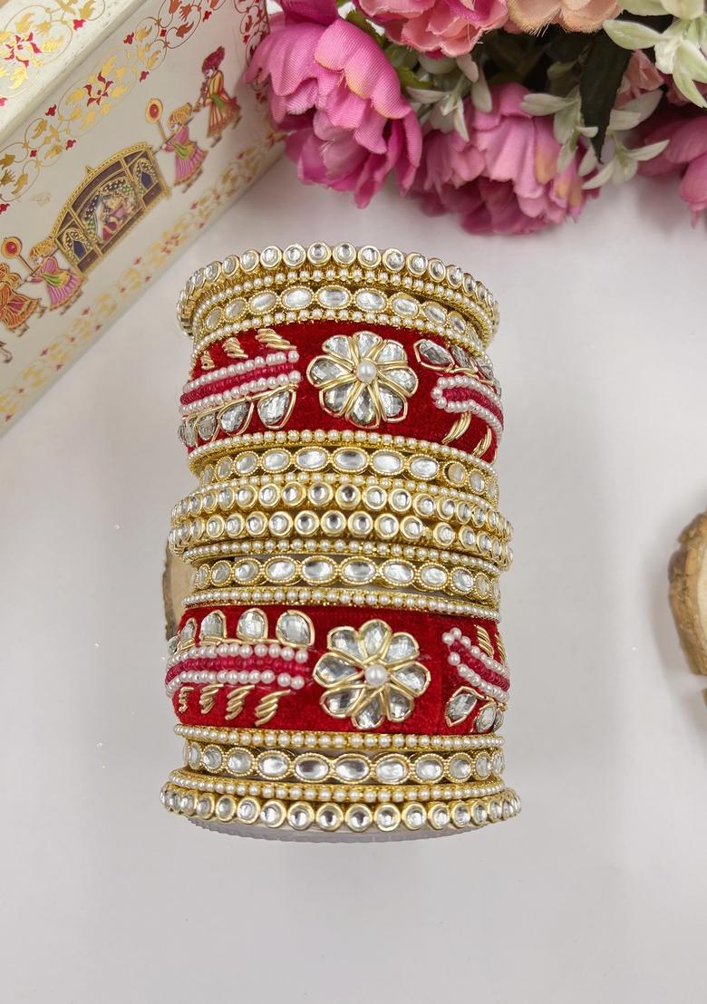 Red Red Velvet Set Metal And Plastic Wedding Chuda Bangle Set