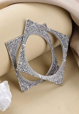 Woman Set Of 2 Silver Plated Oxidised Bangles