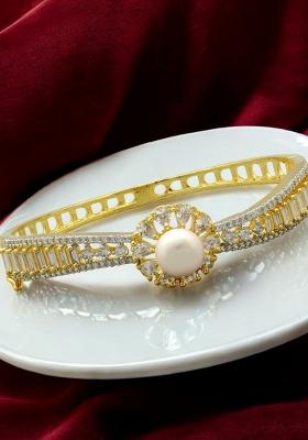 White Gold Plated Alloy Pearl Bracelet
