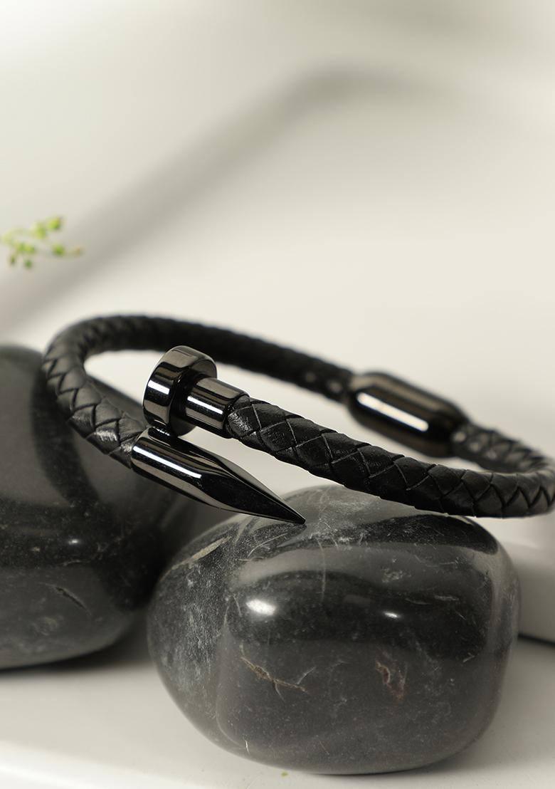 Men Black Weave Leather Bracelet With Titanium Steel Nail - Indya