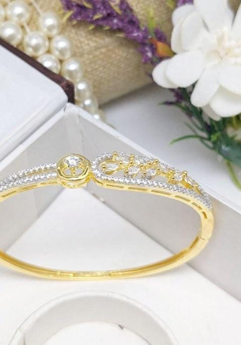 White Fancy Alloy Bracelet