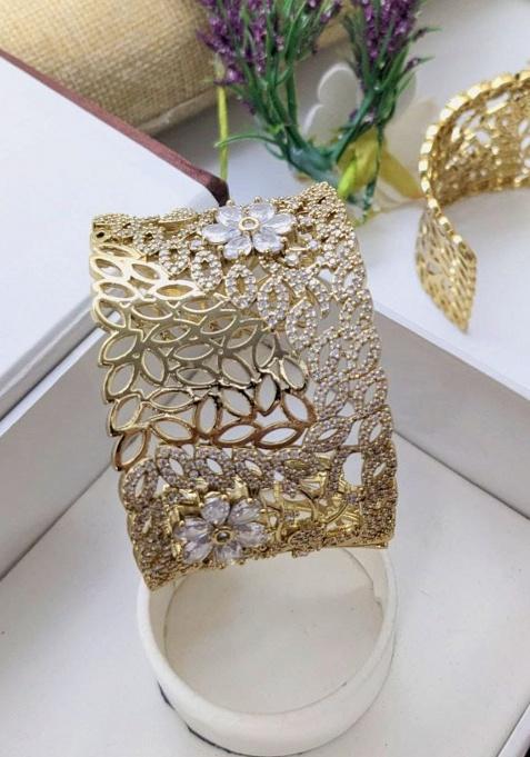 Golden Fancy Alloy Bracelet