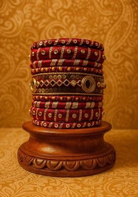 Maroon Silk Thread With Kunden Stone Bangles Set