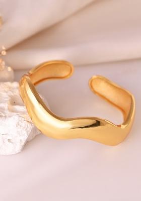 Gold Plated Anti Tarnished Twished Cuff Bracelet For Women