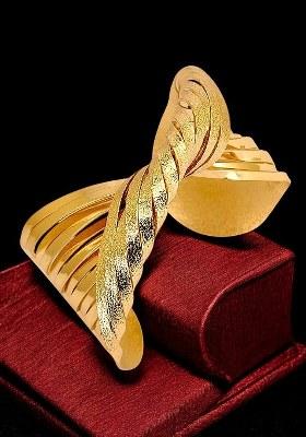 Golden Alloy Bracelet