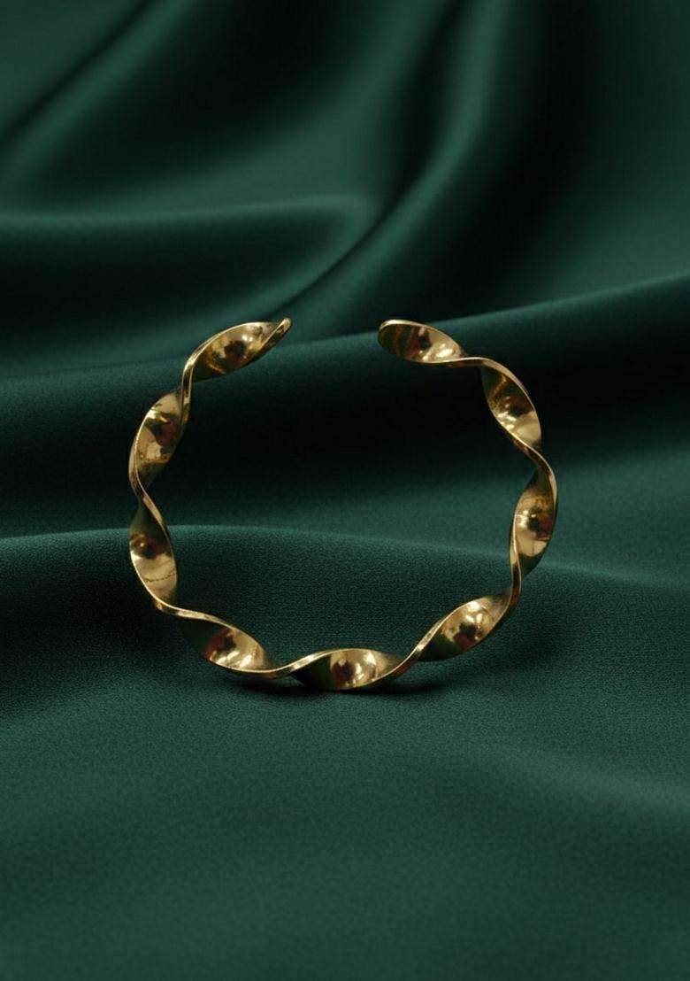 Gold Stainless Necklace - Indya