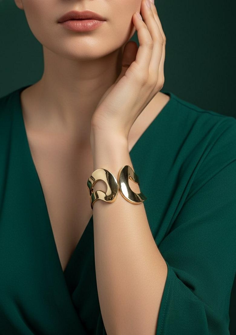 Gold Stainless Necklace - Indya