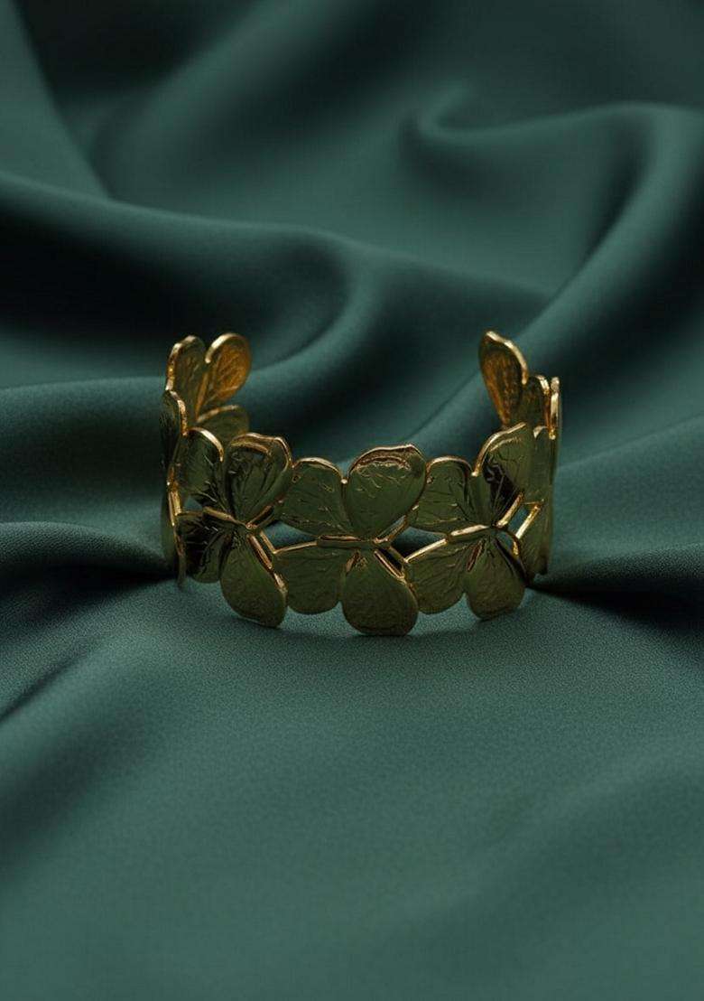 Gold Stainless Necklace - Indya
