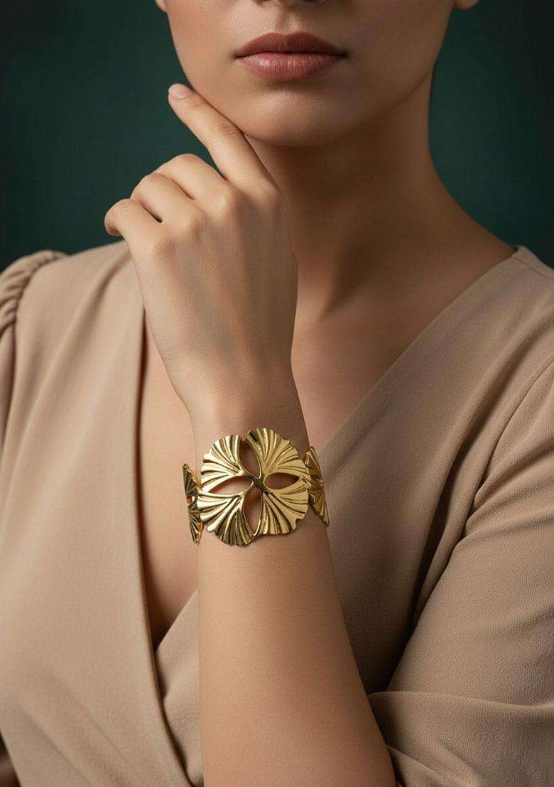 Gold Stainless Necklace - Indya