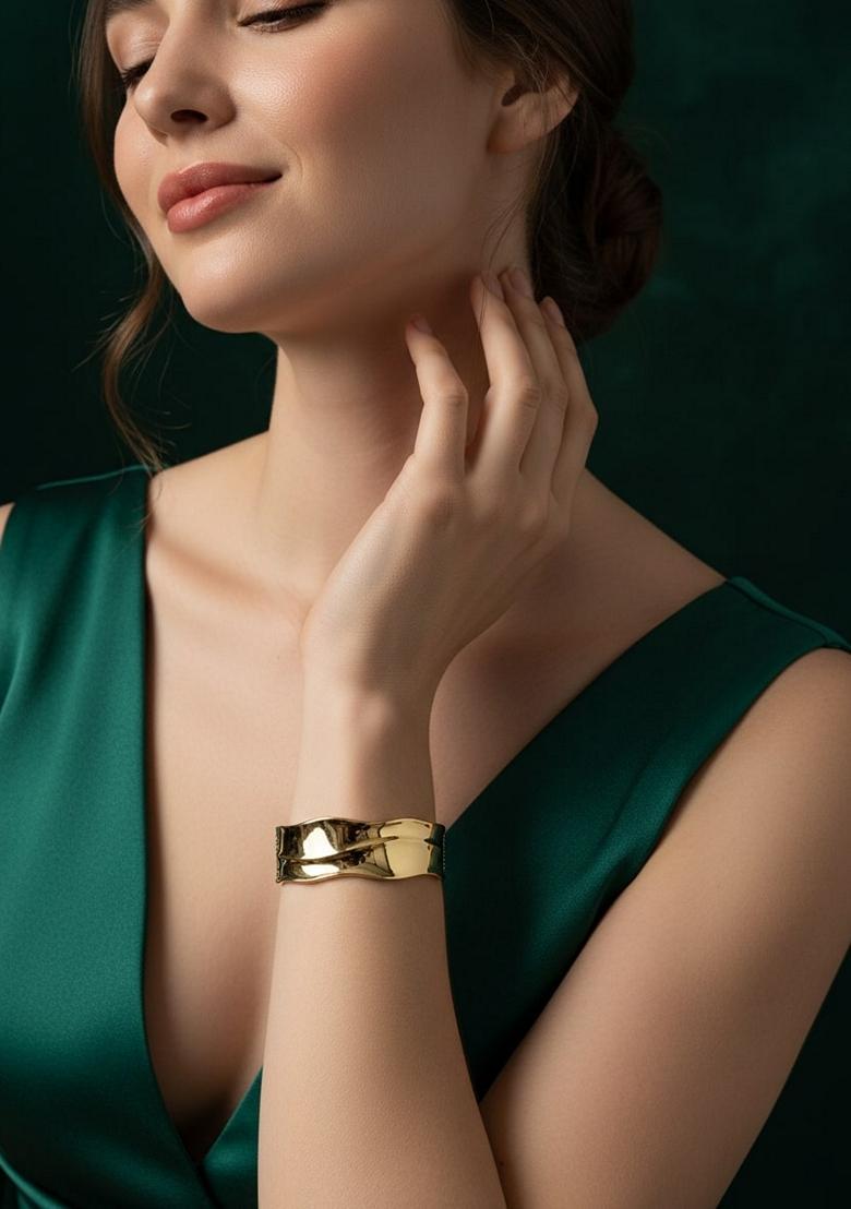 Gold Stainless Necklace - Indya