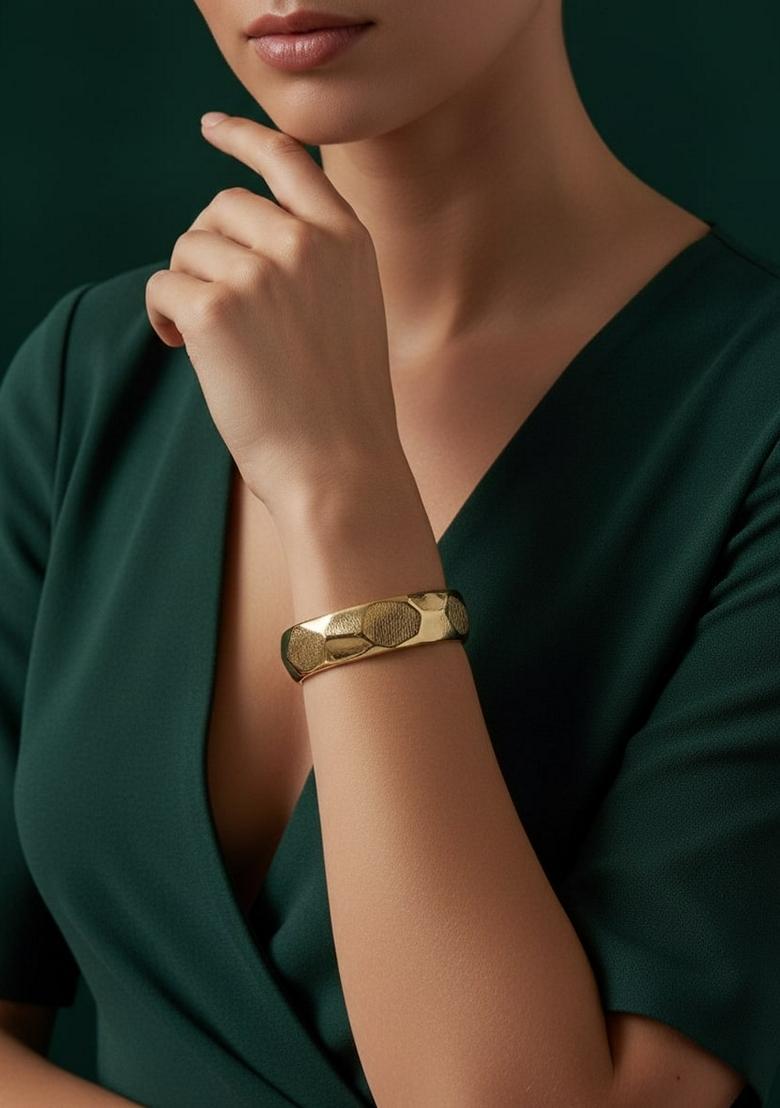 Gold Stainless Necklace - Indya