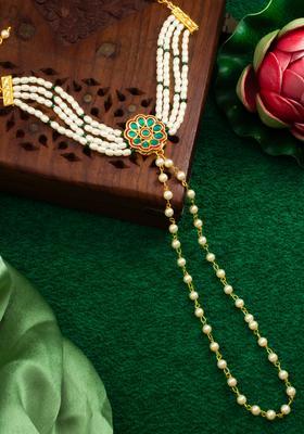 Green Kundan Alloy Haath Phool