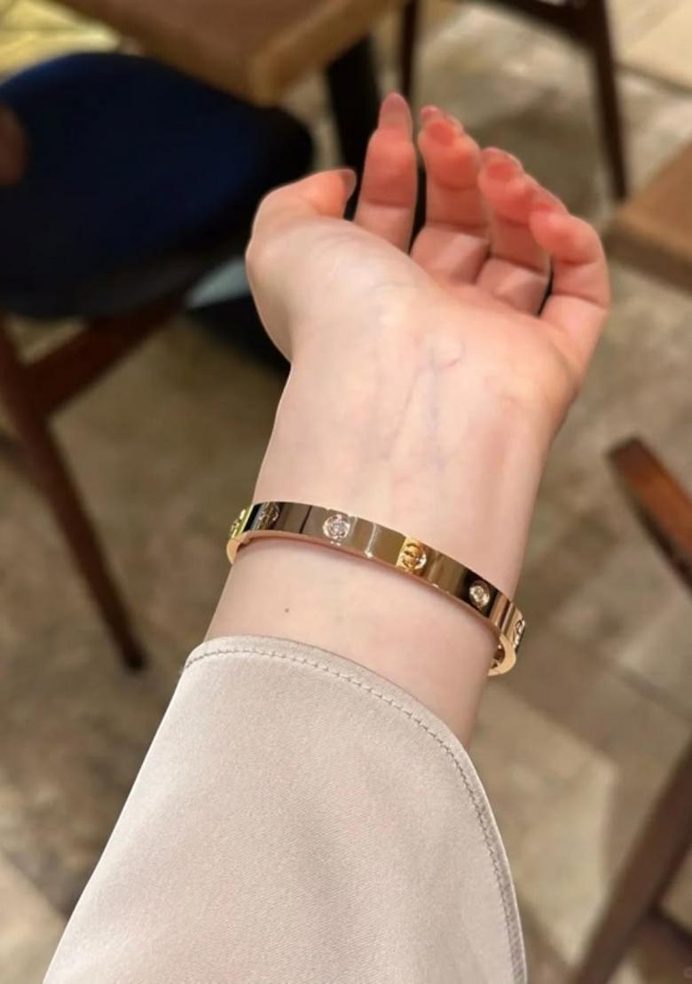 Gold Alloy Bangle - Indya