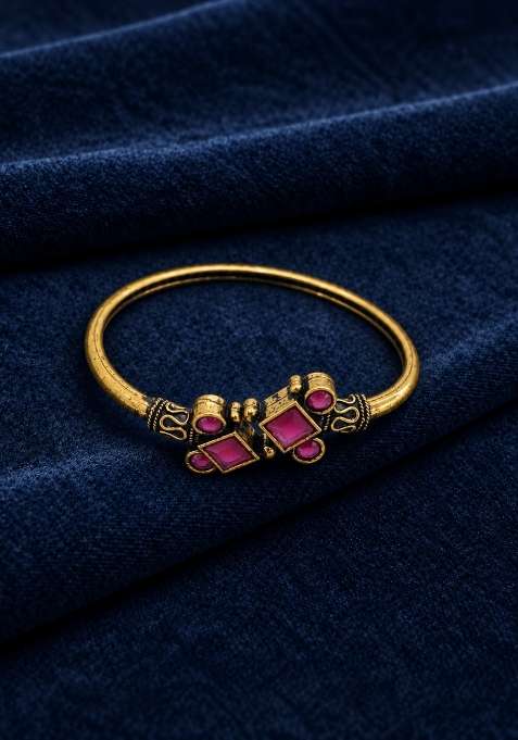 Golden Artificial Stones Alloy Bracelet