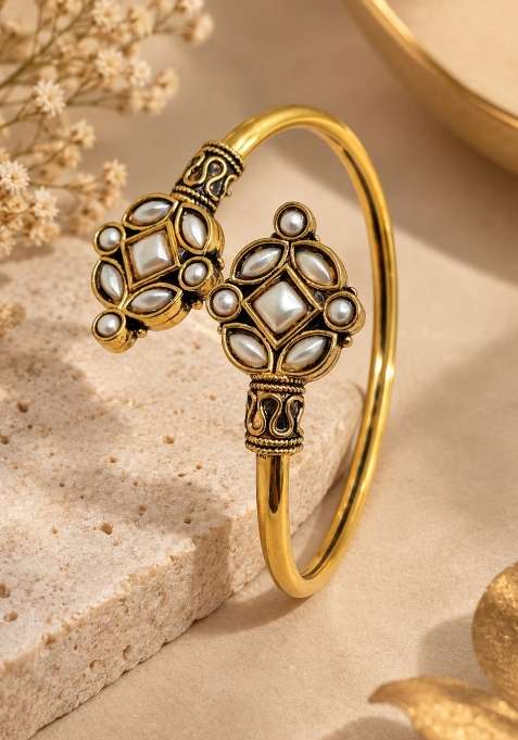 Golden Artificial Stones Alloy Bracelet