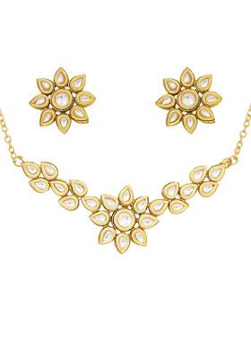 White Gold Tone Floral Kundan Necklace And Earrings Set