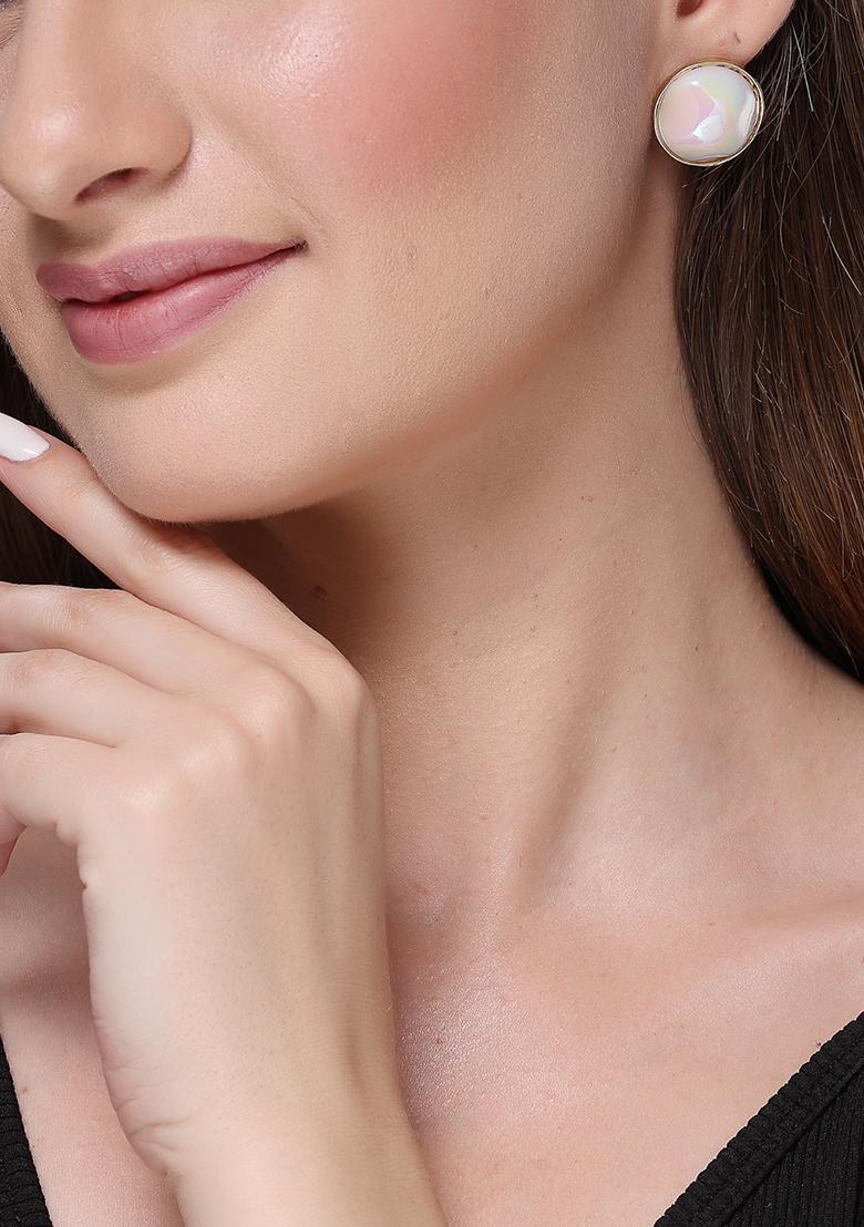 Gold Womes Gold Plated Pearl Studded Circular Studs Earring