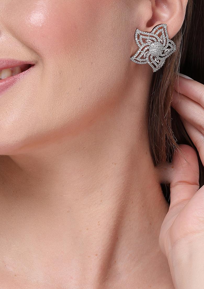 Silver Womes Plated Ad Studded Star Shaped Contemporary Stud Earrings