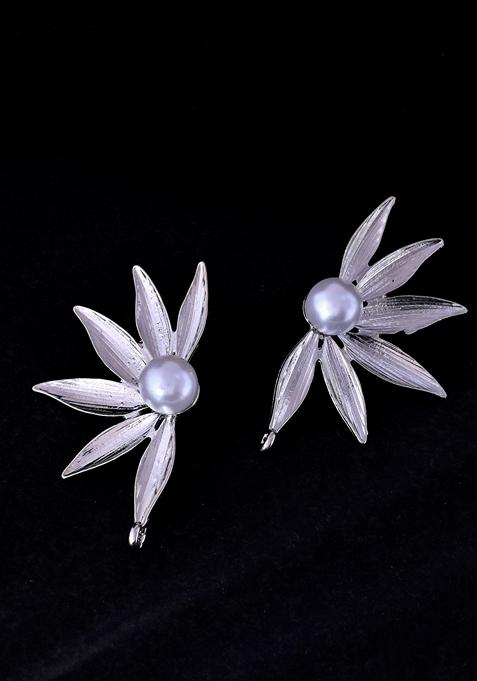Silver Plated Stainless Steel Pearl Flower Shapped Studs