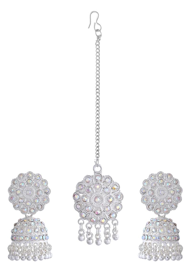 White Stone Studded Jhumkar Earrings With Maang Tikka