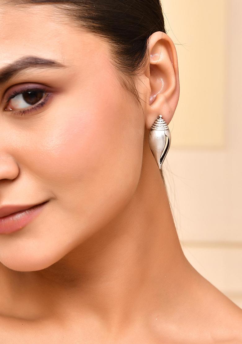 Silver Plted Classic Shankh Shape Earrings