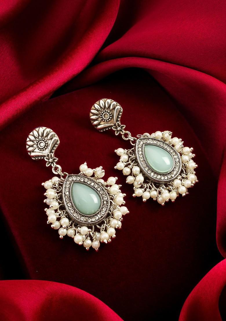 Silver Kundan Studded And Beaded Classic Drop Earrings