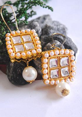 Golden Mixed Alloy Kundan Karigiri Earrings