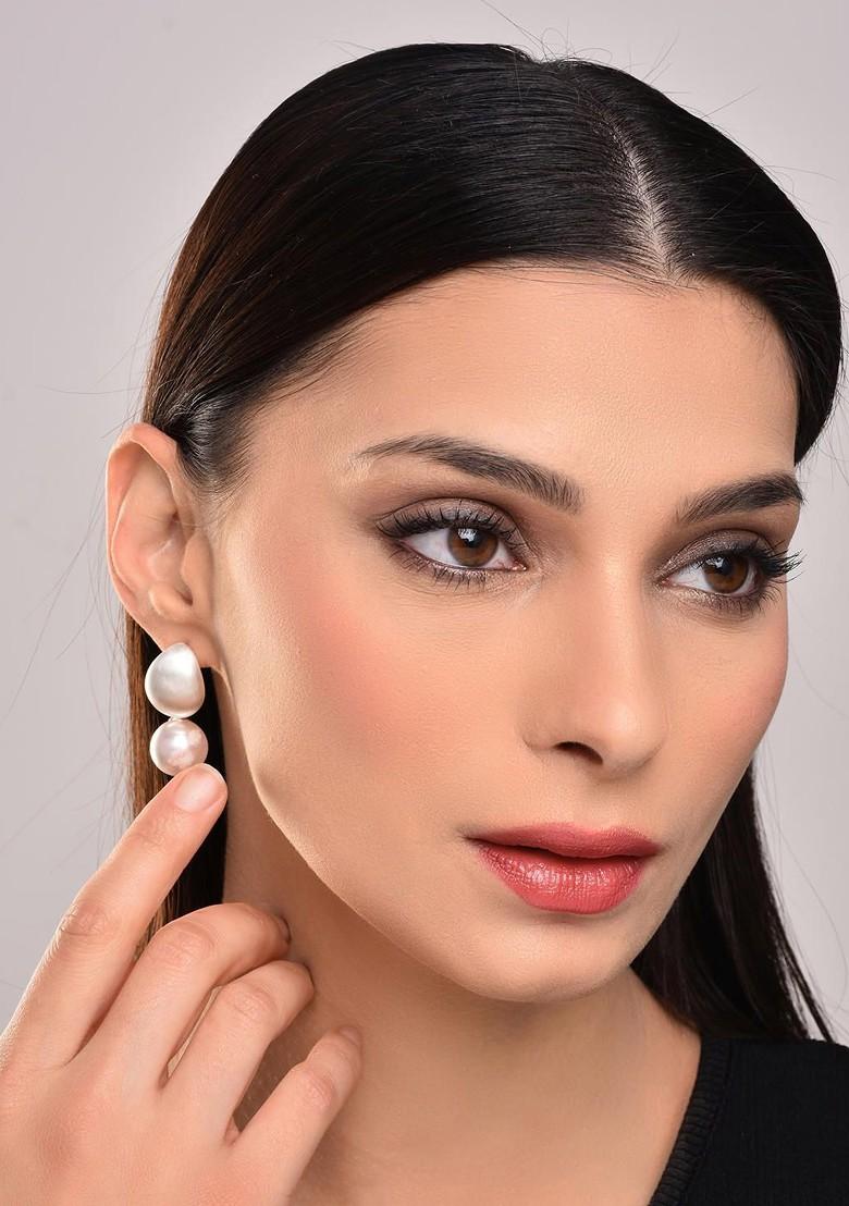 White Contemporary Classic Drop Earrings