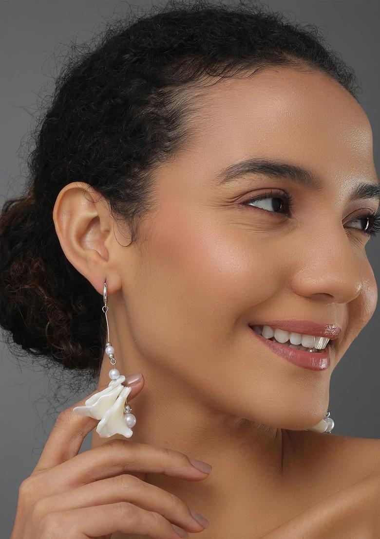 White Contemporary Contemporary Drop Earrings