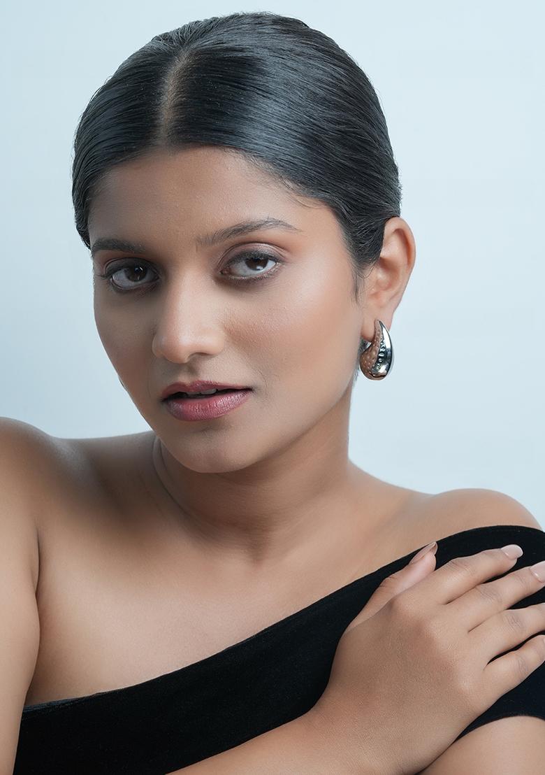 18K Silver Plated Waterproof Textured Tear Drop Shaped Bottega Stud Earrings