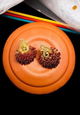 Gold Plated Artificial Stones Studded And Beads Beaded Studs Earrings