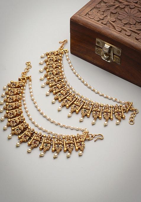 Contemporary Pair Of Earrings Chain