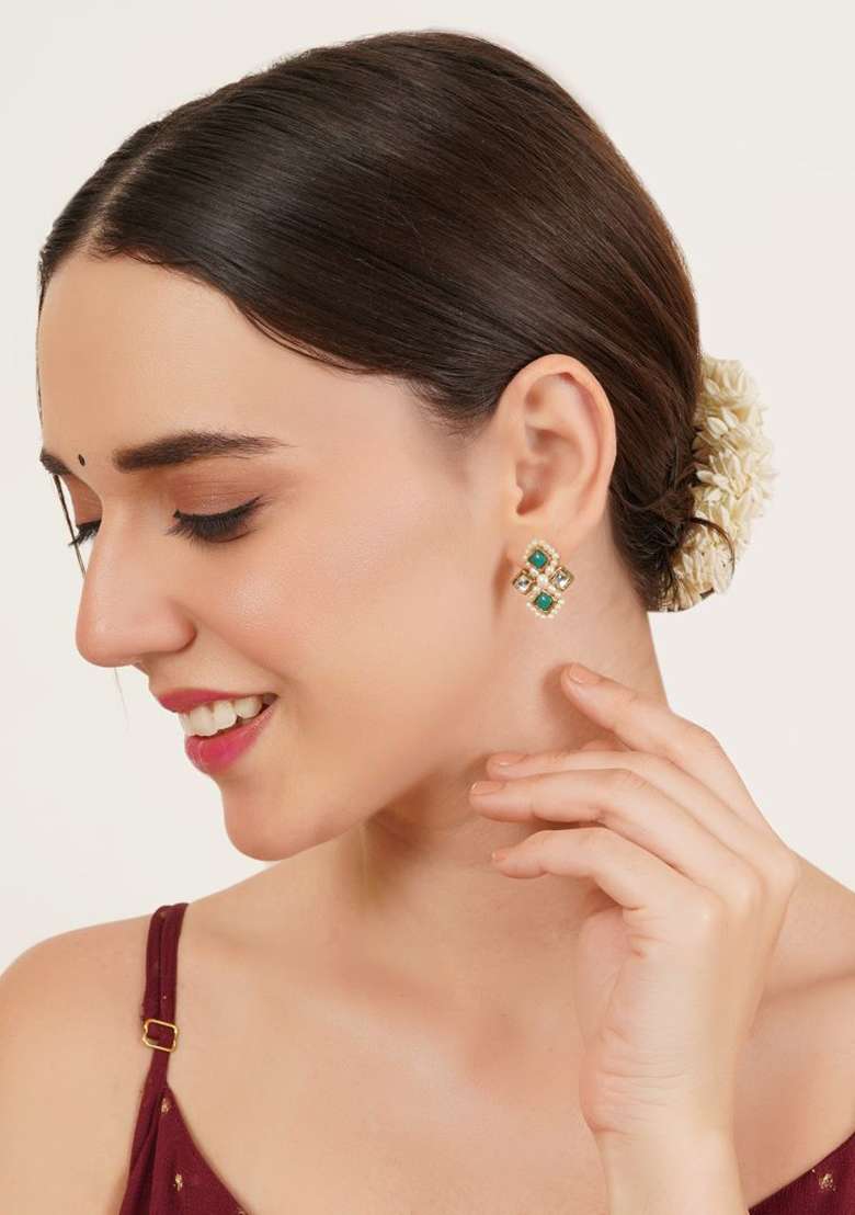 Green Glass Kundan Mixed Alloy Earrings - Indya