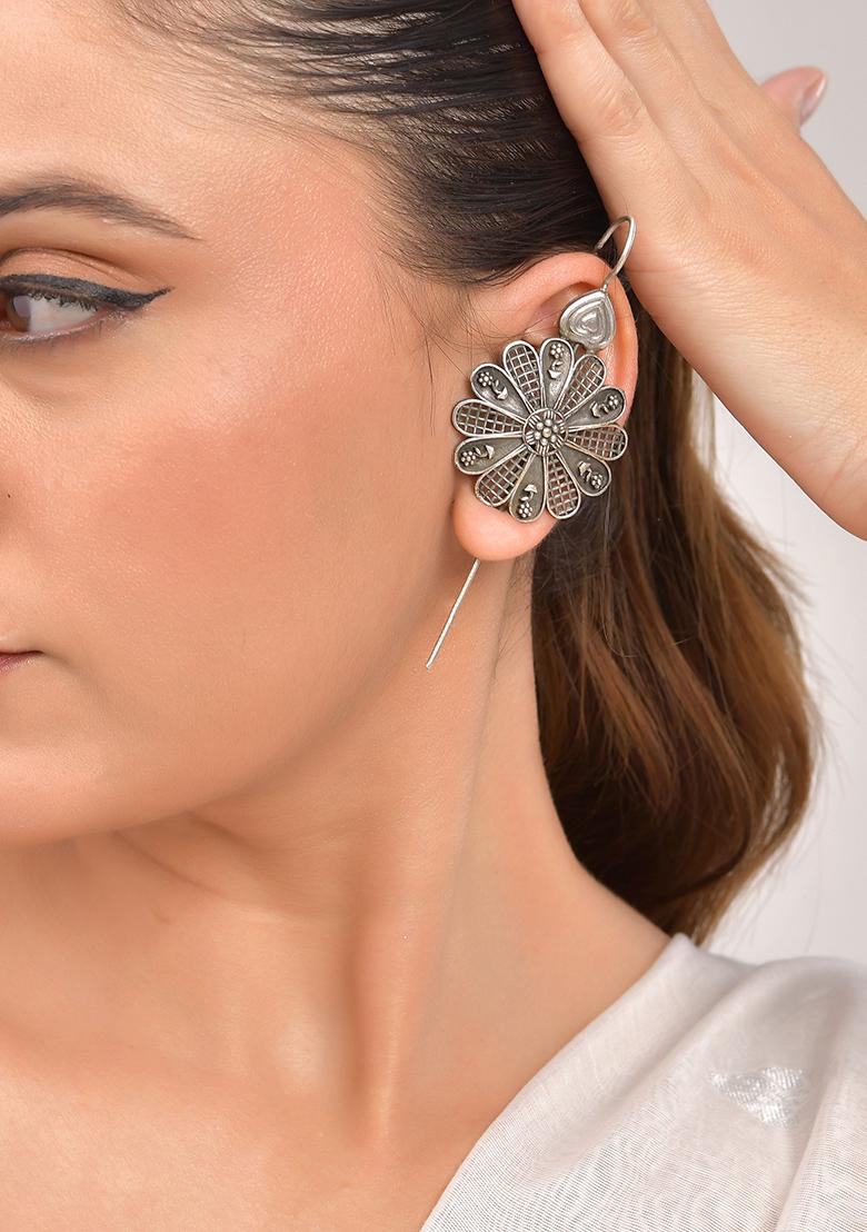Silver Plated Flower Shaped Elegent Ear Cuff - Indya