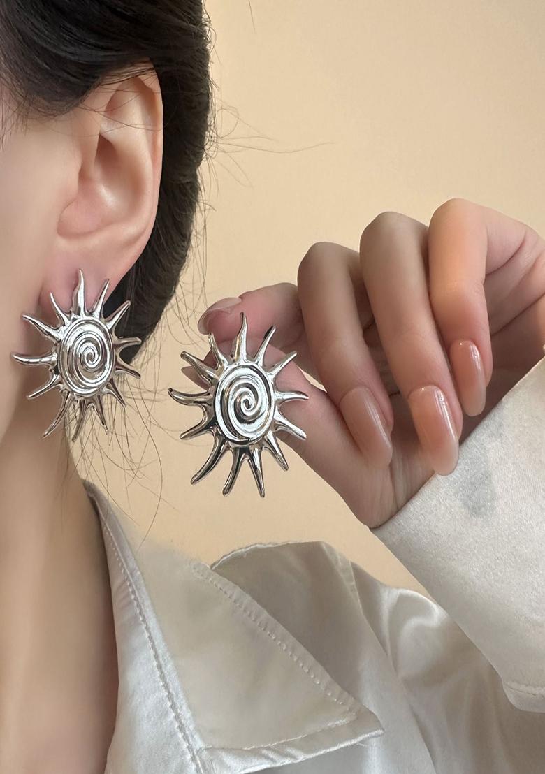Silver Plated Anti-Tarnish Sun Shaped Stud Earrings - Indya