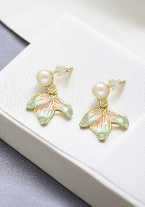White Alloy Earrings