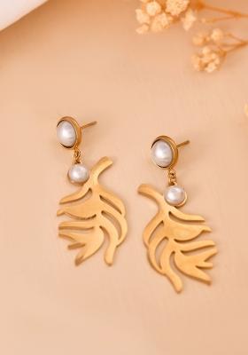 Gold Plated Leaf Designed Earrings With Pearl 