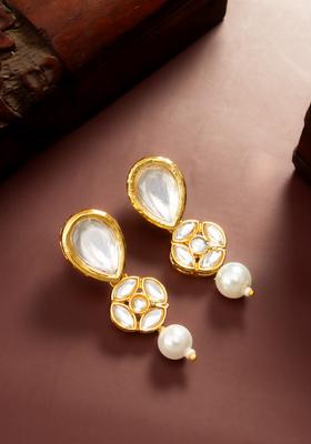 Golden Kundan Alloy Drop Earrings