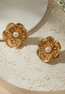 Gold Plated Floral Shaped Studs Earrings