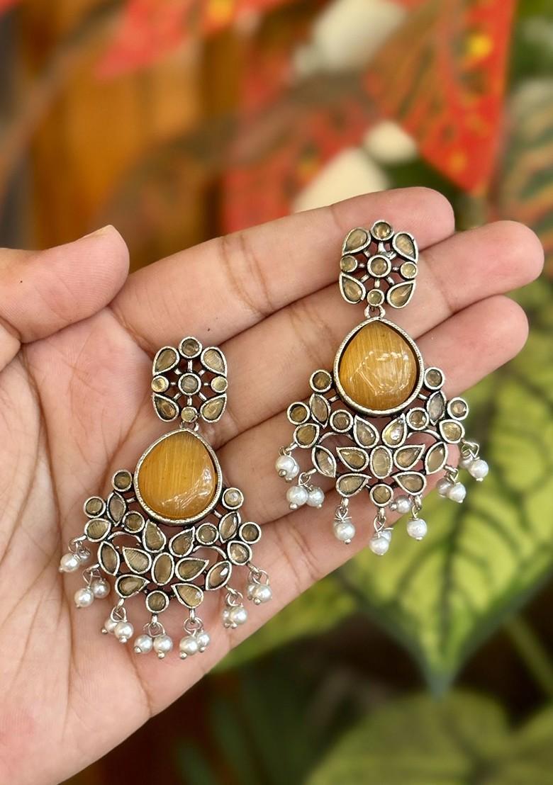 Teardrop Shaped Chandbalis Earrings