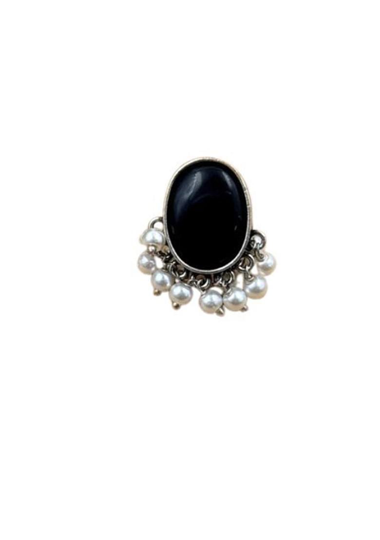 Silver Plated Artificial Stones Studded And Beaded Oval Shaped Oxidised Studs