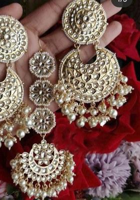 Gold Plated Kundan And Pearl Designer Dangler Earrings With Maang Tikka